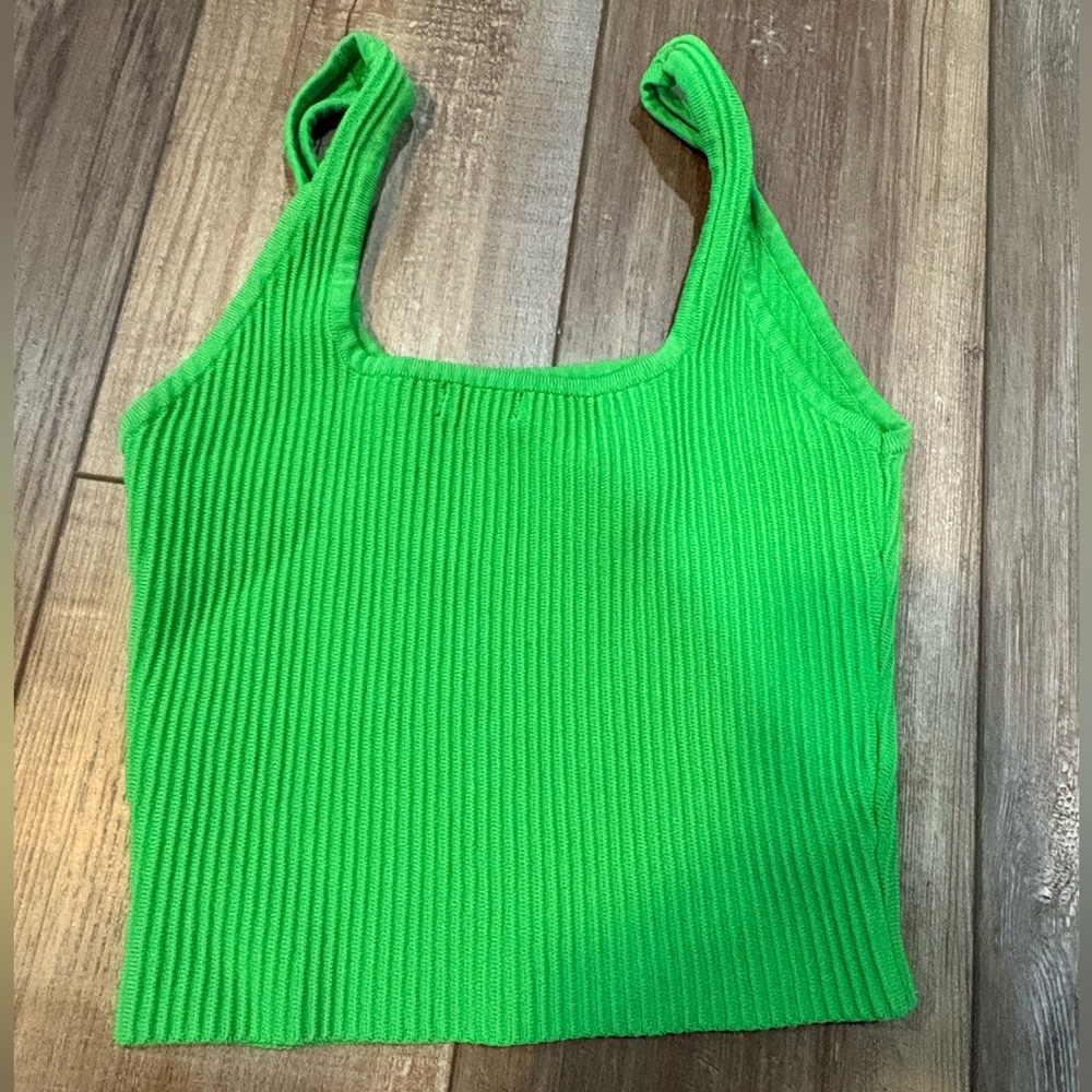 Cropped Tank - Picture 5 of 5